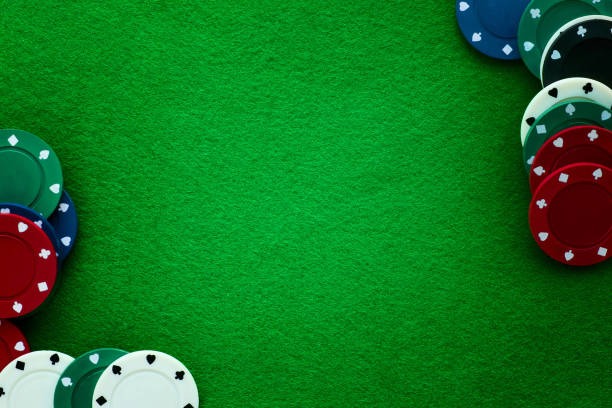 Screenshot showing Android install confirmation and patner138 live-dealer blackjack table